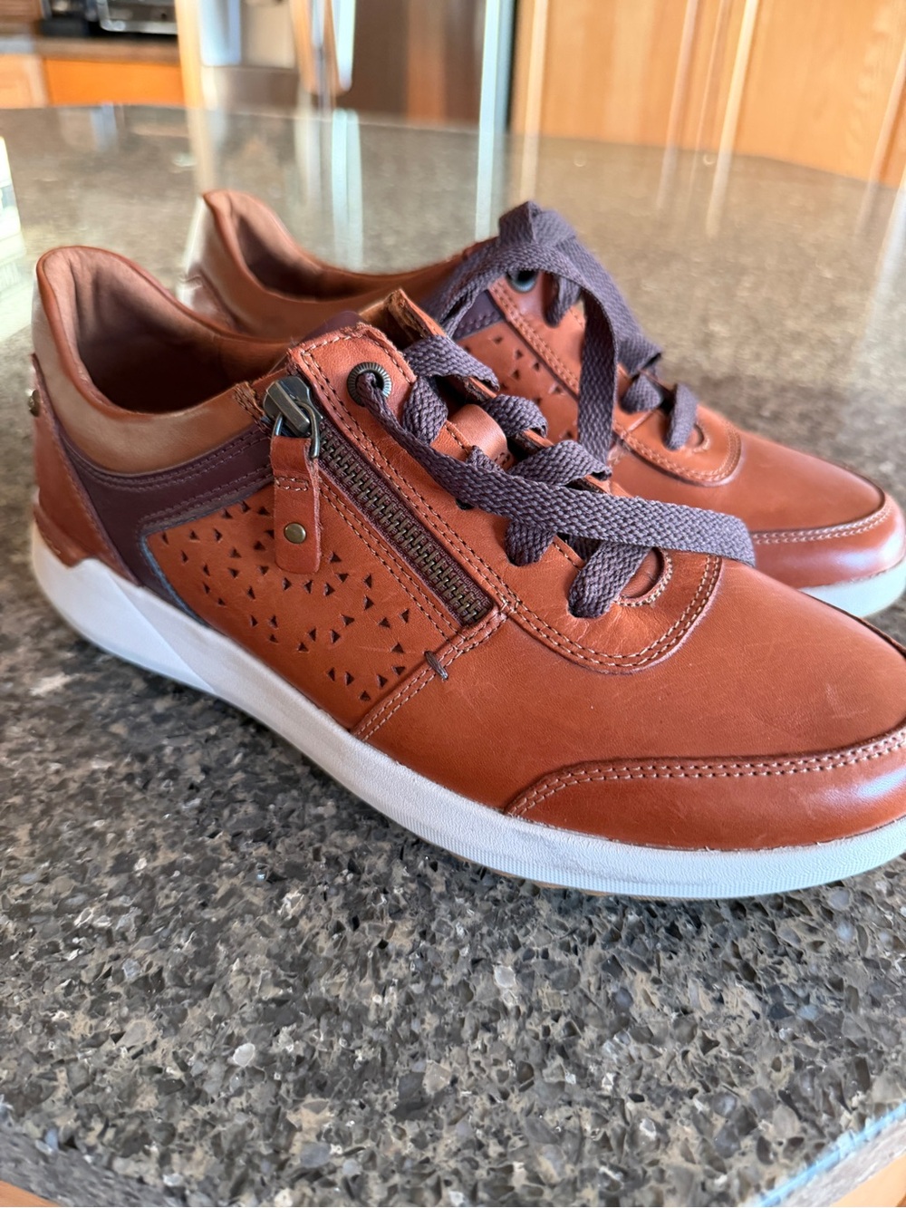 New Cobb Hill Chestnut Leather Sneakers size 8.5